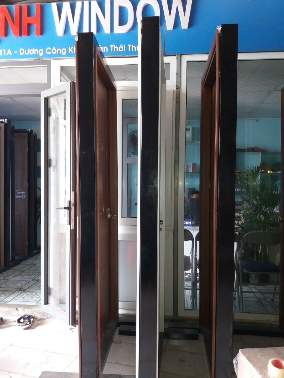 CỬA NHỰA ABS TRẮNG, XÁM , NÂU GIÁ RẺ BẢO HÀNH DÀI HẠN